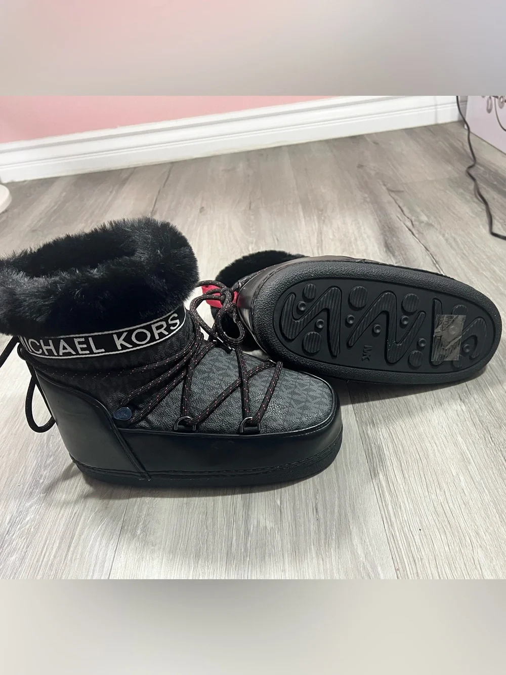 Michael Kors Women’s Zelda Logo Winter Snow Boots